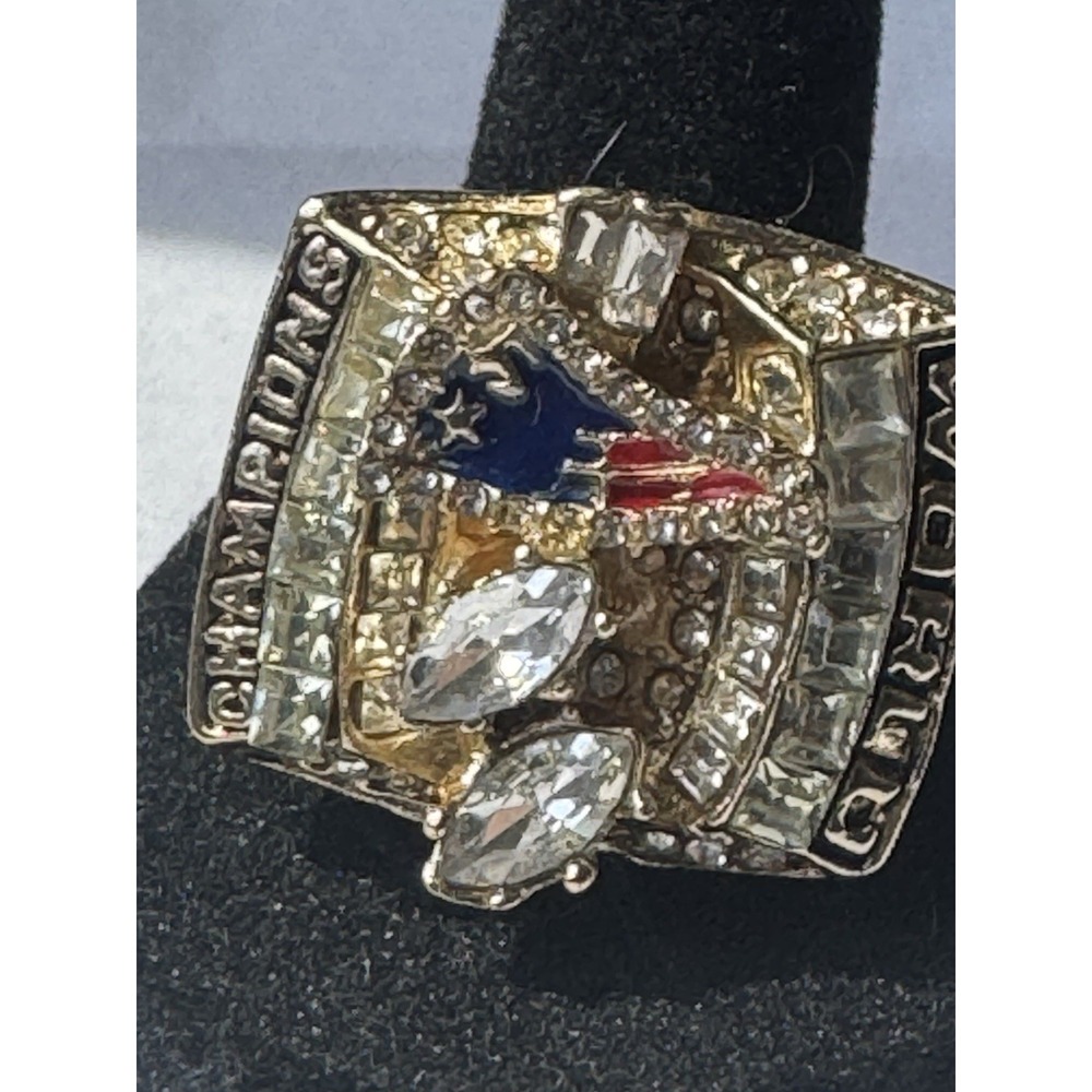 New England Patriots Super Bowl XXXVIII Replica Ring Brady Champions Size 11 NFL